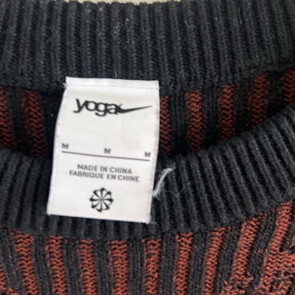 Nike yoga sweater. Cropped. EUC. Size Medium. - Picture 9 of 12